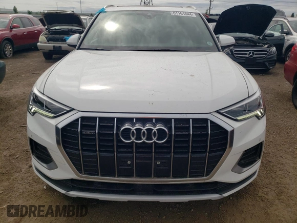 2019 Audi Q3 Premium Plus with VIN WA1BECF30K1067122, listed as a Copart auction lot 61161544 with 22,697 mi miles and Salvage Title. Bid and sale history available at carsss.com. Image 5.