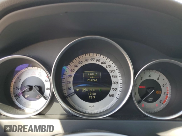 2013 Mercedes-Benz C 250 Sport with VIN WDDGF4HB1DR270887, listed as a Copart auction lot 56064215 with 267,210 mi miles and Clean Title. Bid and sale history available at DreamBid. Image 9.