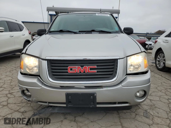 2005 GMC Envoy SLT with VIN 1GKDS13S452258553, listed as a Copart auction lot 82888944 with 174,546 mi miles and Salvage Title. Bid and sale history available at carsss.com. Image 5.