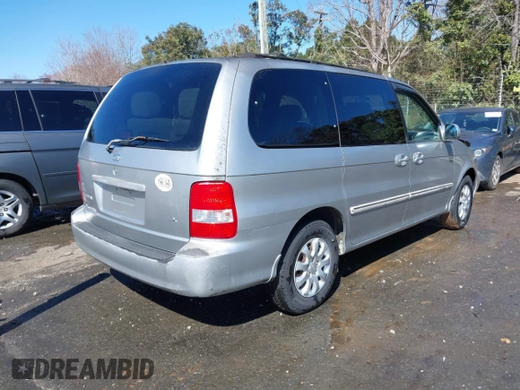 2005 Kia Sedona LX with VIN KNDUP131456627909, listed as a IAAI auction lot 41771442 with 1 mi miles. Bid and sale history available at carsss.com. Image 4.