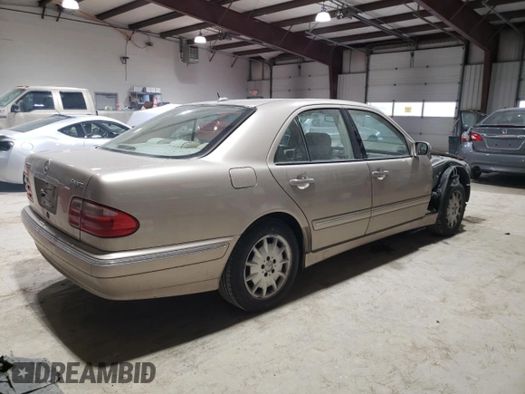 2001 Mercedes-Benz E-Class AWD with VIN WDBJF82J71X043474, listed as a Copart auction lot 45512025 with 59,571 mi miles and Salvage Title. Bid and sale history available at carsss.com. Image 3.