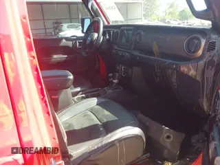 2018 Jeep Wrangler Unlimited Sport S с VIN 1C4HJXDG0JW132321, выставлен на аукционе IAAI как лот 42038361 с пробегом 158 673 миль миль и . История ставок и продаж доступна на DreamBid. Изображение 5.