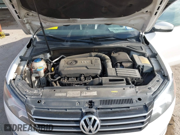 2015 Volkswagen Passat Limited Edition Edition z VIN 1VWAT7A31FC055719, wystawiony jako IAAI lot #42053299 z przebiegiem 166 746 mil mil oraz . Historia ofert i sprzedaży dostępna na DreamBid. Obrazek 10.