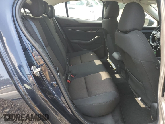 2022 Mazda 3 2.0 with VIN 3MZBPAA77NM309021, listed as a Copart auction lot 68997674 with 13,568 mi miles and Salvage Title. Bid and sale history available at DreamBid. Image 10.