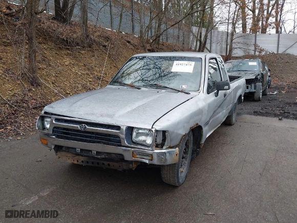 1992 Toyota 2WD Pickups DLX with VIN JT4RN93PXN5057323, listed as a IAAI auction lot 41927475 with NaN miles. Bid and sale history available at carsss.com. Image 6.