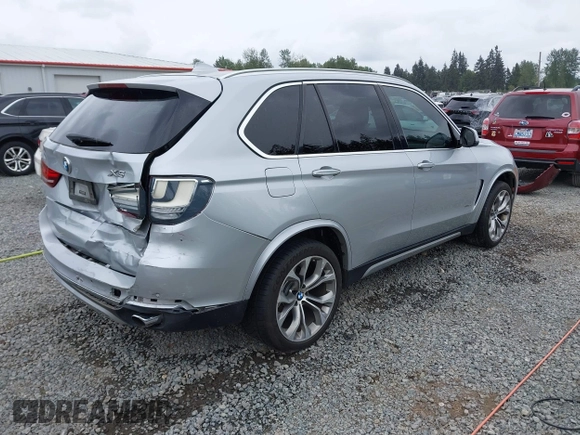 2017 BMW X5 xDrive35i z VIN 5UXKR0C34H0V83929, wystawiony jako IAAI lot #42204786 z przebiegiem 67 203 mil mil oraz . Historia ofert i sprzedaży dostępna na DreamBid. Obrazek 4.