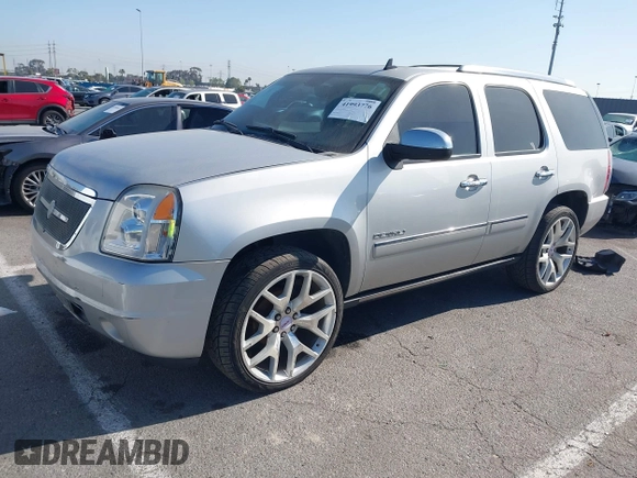 2011 GMC Yukon Denali with VIN 1GKS2EEF3BR350688, listed as a IAAI auction lot 41993776 with 241,941 mi miles. Bid and sale history available at carsss.com. Image 17.