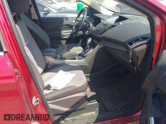 2013 Ford Escape SE z VIN 1FMCU9GX4DUB45402, wystawiony jako IAAI lot #42550068 z przebiegiem 238 520 mil mil oraz . Historia ofert i sprzedaży dostępna na DreamBid. Obrazek 5.