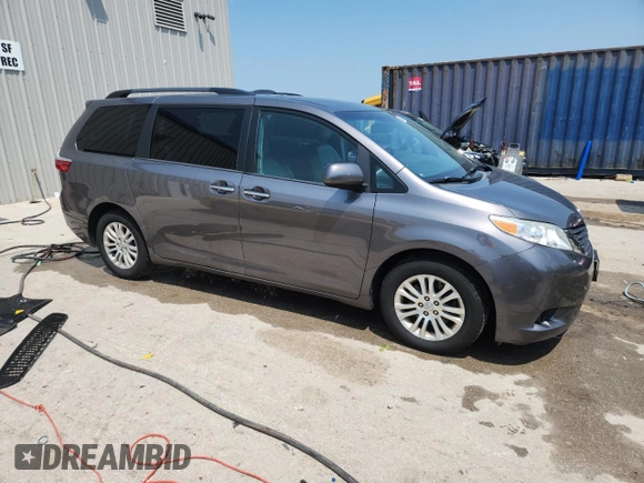 2017 Toyota Sienna XLE Auto Access Seat with VIN 5TDYZ3DC2HS879086, listed as a Copart auction lot 63420055 with 91,918 mi miles and Clean title. Bid and sale history available at DreamBid. Image 4.