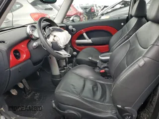 2005 MINI Hardtop S z VIN WMWRE33505TL15594, wystawiony jako Copart lot #55207915 z przebiegiem Nie podano mil oraz Szkoda całkowita • Salvage title. Historia ofert i sprzedaży dostępna na DreamBid. Obrazek 7.