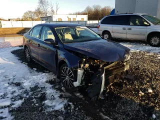 2012 Volkswagen Jetta SEL with VIN 3VWLP7AJ8CM372757, listed as a Copart auction lot 44058775 with 105,090 mi miles and Salvage title. Bid and sale history available at DreamBid. Image 14.