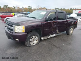 2008 Chevrolet Silverado 1500 LT w/1LT with VIN 2GCEK13J581272649, listed as a IAAI auction lot 41045998 with 198,008 mi miles. Bid and sale history available at carsss.com. Image 18.