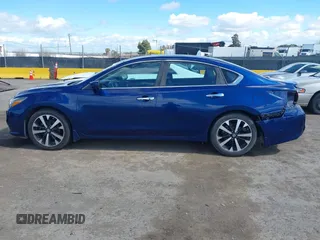 2018 Nissan Altima 2.5 S with VIN 1N4AL3AP3JC142423, listed as a IAAI auction lot 41793851 with 61,391 mi miles. Bid and sale history available at carsss.com. Image 15.