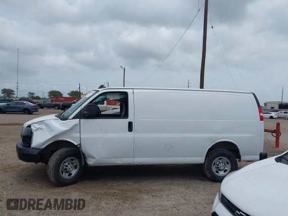 2021 Chevrolet Express Cargo with VIN 1GCWGAF77M1311800, listed as a IAAI auction lot 42103646 with 129,732 mi miles and . Bid and sale history available at DreamBid. Image 14.