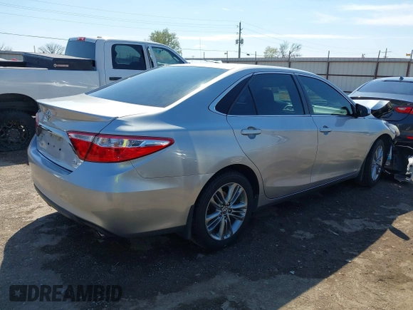 2015 Toyota Camry XLE with VIN 4T1BF1FK4FU005933, listed as a IAAI auction lot 41890133 with 57,114 mi miles. Bid and sale history available at carsss.com. Image 4.