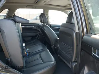 2011 Kia Sorento EX with VIN 5XYKUDA28BG164663, listed as a IAAI auction lot 41984131 with 1 mi miles. Bid and sale history available at carsss.com. Image 8.