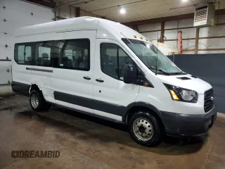 2018 Ford Transit Passenger XL with VIN 1FBVU4XM2JKA03650, listed as a Copart auction lot 46547195 with 108,821 mi miles and Salvage Title. Bid and sale history available at DreamBid. Image 4.