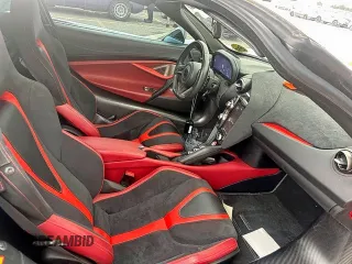 2018 McLaren 720S z VIN SBM14DCAXJW002364, wystawiony jako Copart lot #55175295 z przebiegiem 22 800 mil mil oraz Tytuł czysty. Historia ofert i sprzedaży dostępna na DreamBid. Obrazek 5.