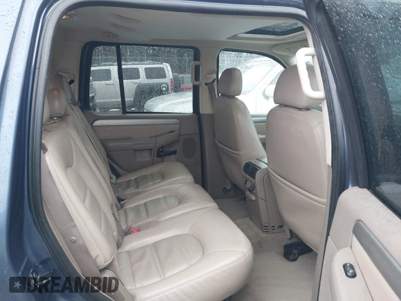 2004 Ford Explorer XLT z VIN 1FMZU73W74UA87569, wystawiony jako IAAI lot #41648204 z przebiegiem 194 422 mil mil oraz . Historia ofert i sprzedaży dostępna na DreamBid. Obrazek 8.