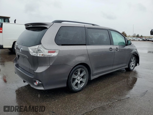 2011 Toyota Sienna SE with VIN 5TDXK3DC9BS135900, listed as a Copart auction lot 53864965 with 217,198 mi miles and Salvage Title. Bid and sale history available at DreamBid. Image 3.