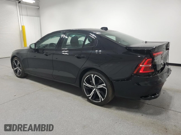 2025 Volvo S60 Core with VIN 7JRL12GJ0SG364550, listed as a Copart auction lot 52883295 with 14,275 mi miles and Clean Title. Bid and sale history available at carsss.com. Image 2.