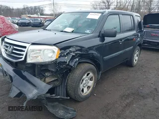 2015 Honda Pilot LX with VIN 5FNYF4H23FB047662, listed as a IAAI auction lot 41952933 with 227,892 mi miles and . Bid and sale history available at carsss.com. Image 6.
