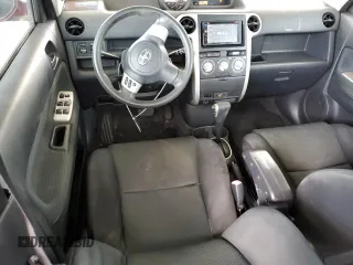 2006 Scion xB z VIN JTLKT324564116303, wystawiony jako Copart lot #54587965 z przebiegiem 164 087 mil mil oraz Szkody całkowita. Historia ofert i sprzedaży dostępna na DreamBid. Obrazek 8.