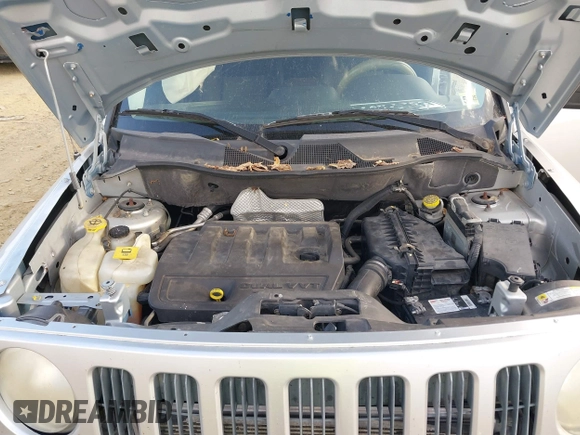 2009 Jeep Patriot Sport z VIN 1J8FT28BX9D122964, wystawiony jako IAAI lot #40745230 z przebiegiem 117 539 mil mil oraz . Historia ofert i sprzedaży dostępna na DreamBid. Obrazek 10.
