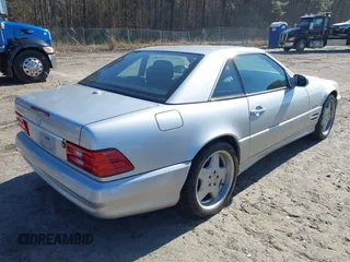 2001 Mercedes-Benz SL-Class with VIN WDBFA68F31F197746, listed as a IAAI auction lot 41493246 with 146,393 mi miles. Bid and sale history available at carsss.com. Image 4.