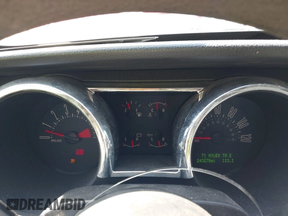 2005 Ford Mustang Deluxe with VIN 1ZVFT80NX55119984, listed as a IAAI auction lot 41921403 with 243,278 mi miles and . Bid and sale history available at DreamBid. Image 7.