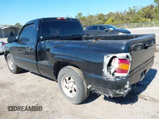 2002 Chevrolet Silverado 1500 with VIN 1GCEC14V22Z138422, listed as a IAAI auction lot 40975500 with Not Provided miles. Bid and sale history available at carsss.com. Image 3.
