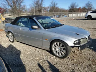 2001 BMW 3 Series 325Ci with VIN WBABS33441JY41864, listed as a Copart auction lot 82790624 with 141,764 mi miles and Salvage Title. Bid and sale history available at carsss.com. Image 4.