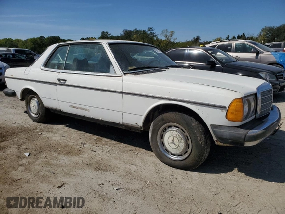 1978 Mercedes-Benz 300 with VIN 12315012002330, listed as a Copart auction lot 50230545 with 119,982 mi miles and Clean Title. Bid and sale history available at DreamBid. Image 4.