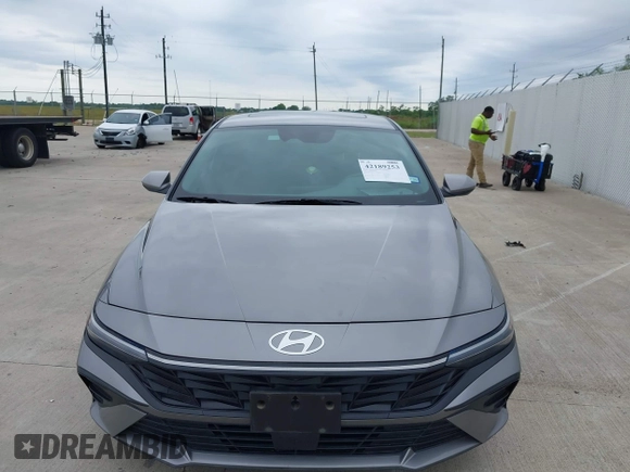 2024 Hyundai Elantra SEL with VIN KMHLS4DGXRU717514, listed as a IAAI auction lot 42189253 with 23,940 mi miles and . Bid and sale history available at DreamBid. Image 12.