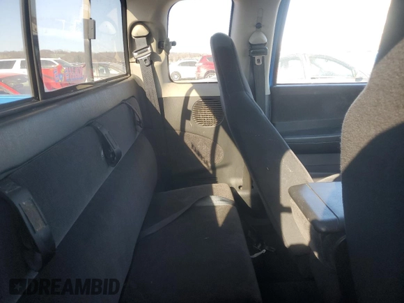 2001 Dodge Dakota SLT with VIN 1B7GG22X01S283618, listed as a Copart auction lot 42608555 with 142,307 mi miles and Salvage Title. Bid and sale history available at DreamBid. Image 10.
