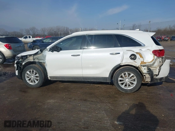 2018 Kia Sorento LX with VIN 5XYPG4A3XJG419446, listed as a IAAI auction lot 41696265 with 96,233 mi miles. Bid and sale history available at carsss.com. Image 15.