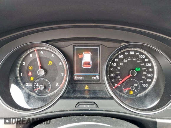 2018 Volkswagen Atlas SE with VIN 1V2DR2CA8JC551668, listed as a Copart auction lot 60636155 with 125,931 mi miles and Salvage title. Bid and sale history available at DreamBid. Image 9.