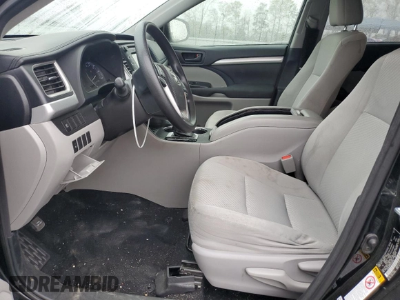 2017 Toyota Highlander LE z VIN 5TDBZRFH4HS436049, wystawiony jako Copart lot #51210145 z przebiegiem 109 492 mil mil oraz Szkoda całkowita • Salvage title. Historia ofert i sprzedaży dostępna na DreamBid. Obrazek 7.