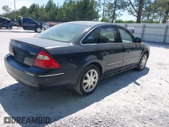 2006 Ford Five Hundred Limited with VIN 1FAFP25106G105436, listed as a IAAI auction lot 42039250 with 238,072 mi miles. Bid and sale history available at carsss.com. Image 4.