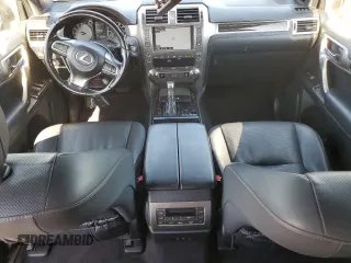 2020 Lexus GX 460 Premium с VIN JTJAM7BXXL5251382, выставлен на аукционе Copart как лот 46059395 с пробегом 95 372 миль миль и Списание • Salvage title. История ставок и продаж доступна на DreamBid. Изображение 8.