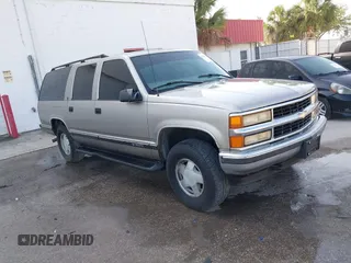1999 Chevrolet Suburban z VIN 3GNFK16R2XG224965, wystawiony jako IAAI lot #42227036 z przebiegiem 175 473 mil mil oraz . Historia ofert i sprzedaży dostępna na DreamBid. Obrazek 1.