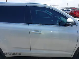2019 Toyota Highlander Limited with VIN 5TDDZRFH5KS958544, listed as a IAAI auction lot 42094765 with 110,364 mi miles and . Bid and sale history available at DreamBid. Image 14.