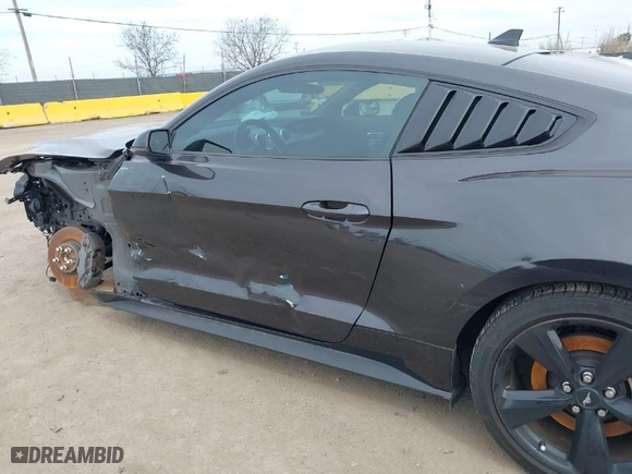 2022 Ford Mustang GT with VIN 1FA6P8CFXN5110171, listed as a IAAI auction lot 41690206 with 20,989 mi miles. Bid and sale history available at carsss.com. Image 6.