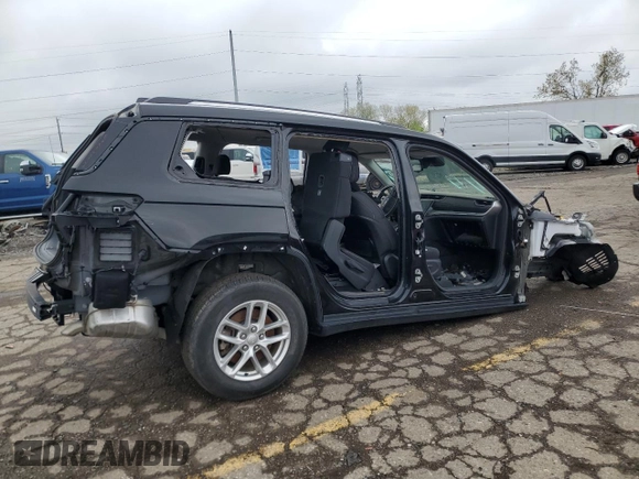 2023 Jeep Grand Cherokee Altitude with VIN 1C4RJKAG0P8780136, listed as a Copart auction lot 55332015 with Not provided miles and Clean title. Bid and sale history available at DreamBid. Image 3.
