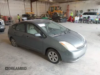 2004 Toyota Prius with VIN JTDKB20U840036719, listed as a IAAI auction lot 42094048 with 212,279 mi miles. Bid and sale history available at carsss.com. Image 1.