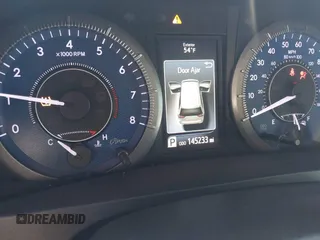 2016 Toyota Sienna XLE with VIN 5TDYK3DC6GS710062, listed as a IAAI auction lot 40953646 with 145,233 mi miles. Bid and sale history available at carsss.com. Image 7.
