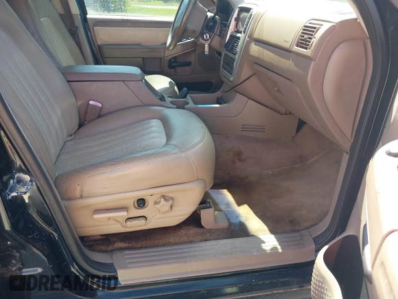 2003 Mercury Mountaineer Convenience z VIN 4M2DU86K43ZJ10878, wystawiony jako IAAI lot #42390874 z przebiegiem 194 867 mil mil oraz . Historia ofert i sprzedaży dostępna na DreamBid. Obrazek 5.