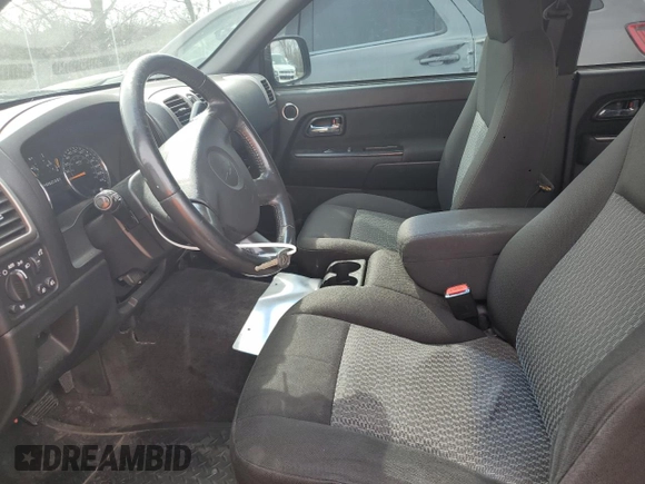 2008 Chevrolet Colorado z VIN 1GCDT43E388189487, wystawiony jako Copart lot #51434345 z przebiegiem 390 382 mil mil oraz Czysty tytuł • Clean title. Historia ofert i sprzedaży dostępna na DreamBid. Obrazek 7.