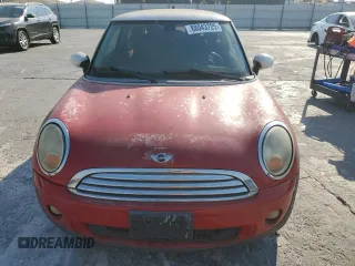2008 MINI Hardtop with VIN WMWMF33558TT65502, listed as a Copart auction lot 88043725 with 117,241 mi miles and Salvage Title. Bid and sale history available at DreamBid. Image 5.