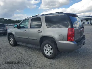 2007 GMC Yukon SLE with VIN 1GKFK130X7R293342, listed as a Copart auction lot 74385674 with 182,752 mi miles and Clean Title. Bid and sale history available at carsss.com. Image 2.